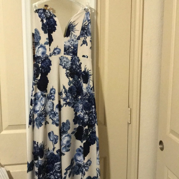 Dresses & Skirts - Blue and white floral maxi